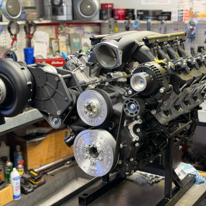 7.3L Godzilla 950HP Procharged With Holley Oil System And High Mount Kit